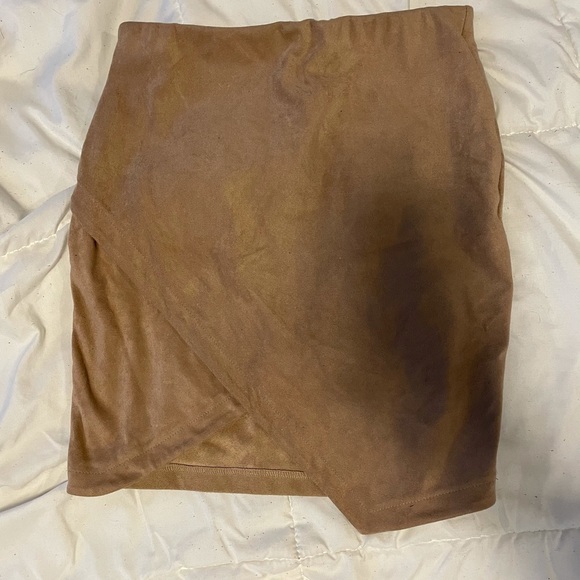 Tan suede skirt - Picture 1 of 1
